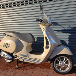 2023 | Vespa | HPE Touring
